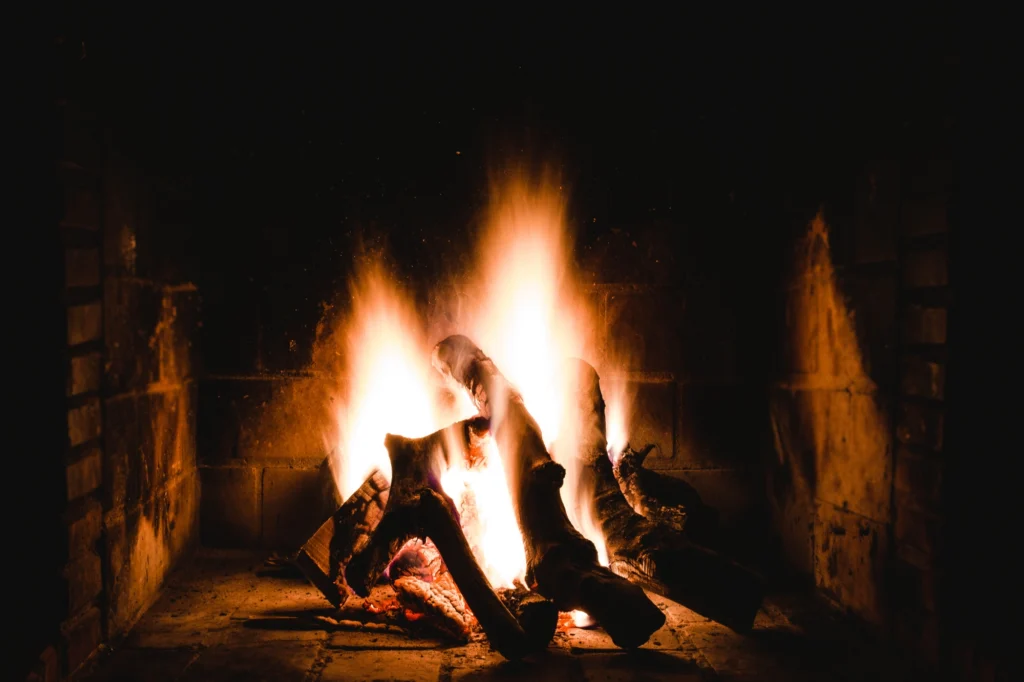 unique-shot-indoor-flamy-fireplace